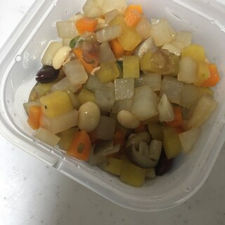 離乳食完了期☆サツマイモとサラダ豆の煮物☆